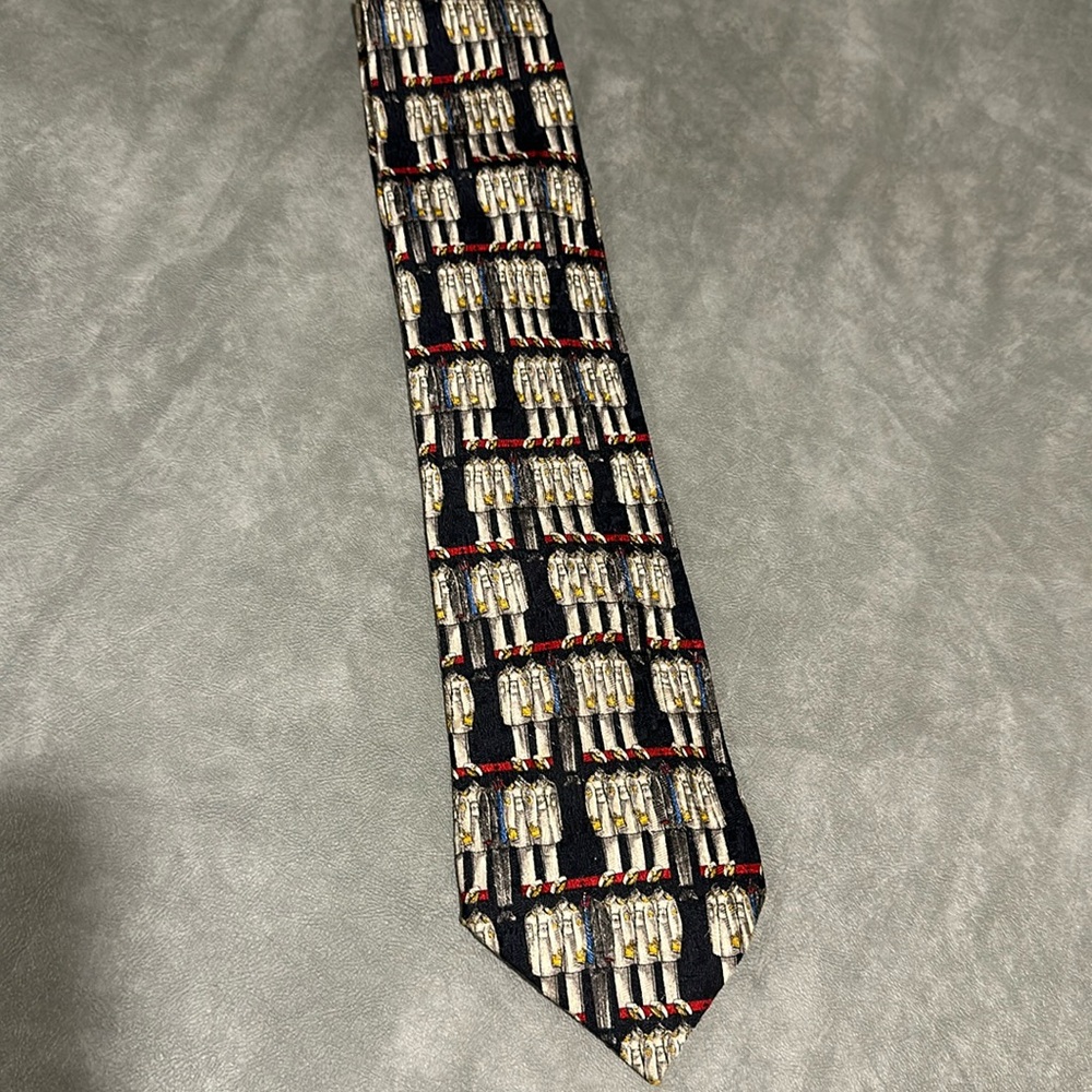 Neiman Marcus exclusive Ermenegildo Zegna 100% silk tie made in Italy.
